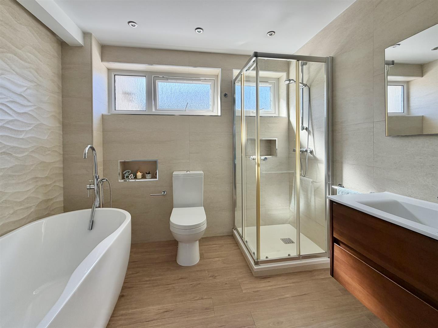  Image of Apartment - 3 Bedrooms - 2 Bathrooms for Sale in South District-Gibraltar, Image 7